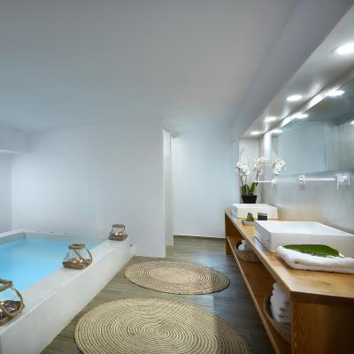 callia collection cave suites 2